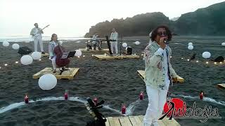 Video thumbnail of "Vida ya no es vida - Nostalgias en el mar"