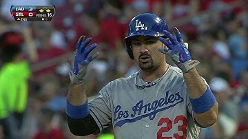 LAD@STL: Gonzalez adds another with RBI single