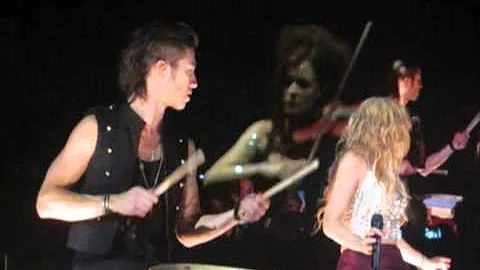 Shakira - Nothing else matters&La despedida, Madrid, 19.11.2010