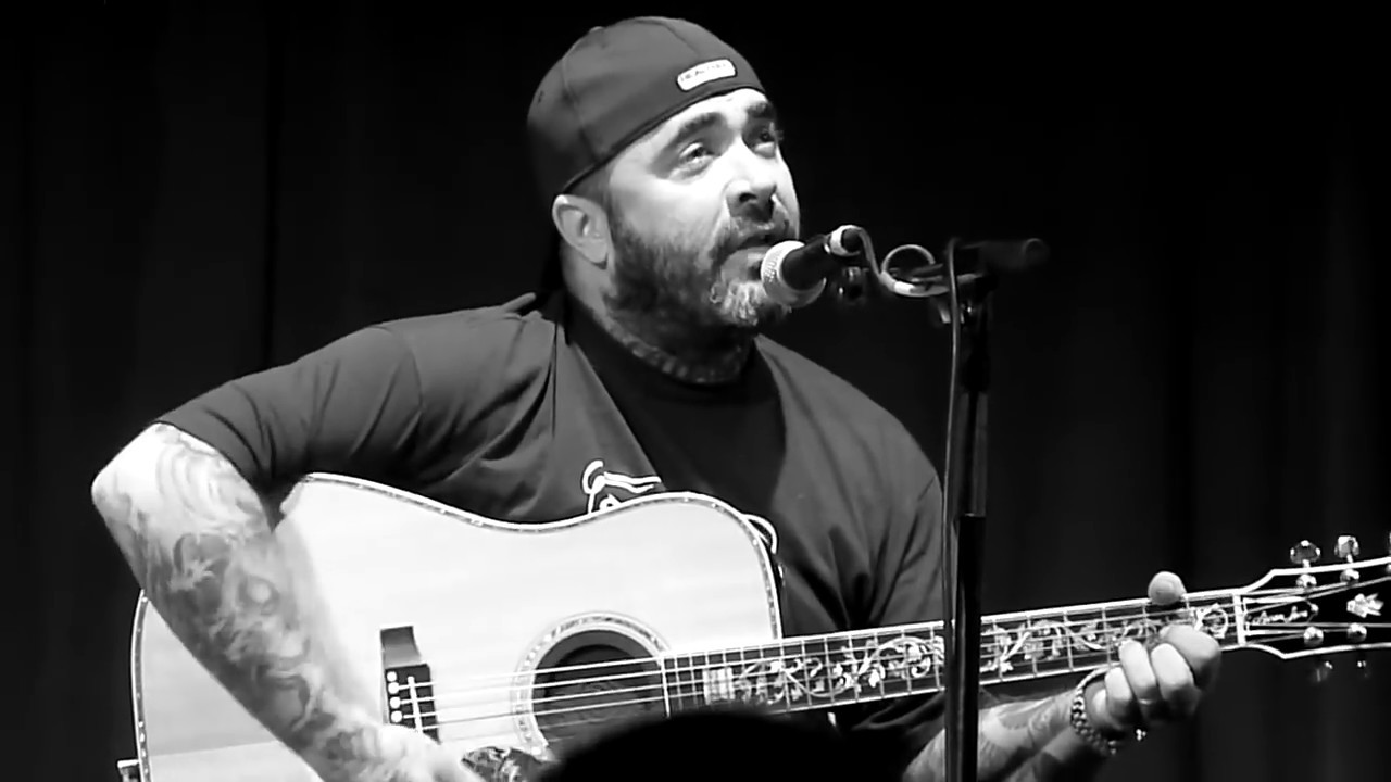 aaron lewis acoustic tour review