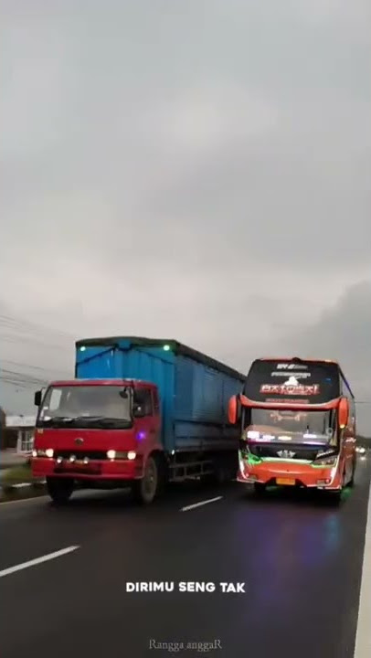 Story'wa Bus Pariwisata SJM TRANS BATOSAI