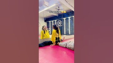 Stretching is very hard🥹🫣 #kashishpatel #workout #hardwork #dailypractice #stretching #practice
