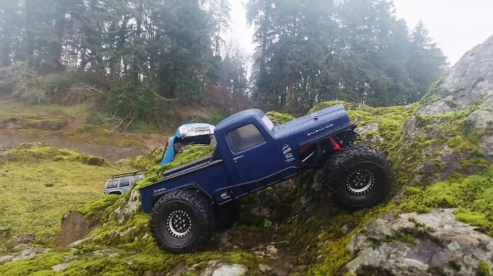Rc crawler jconcepts creep body, landmine tires.