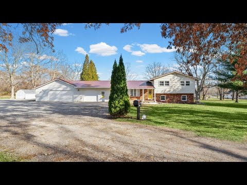 512 Norton Dr, Oakland, IL home video tour