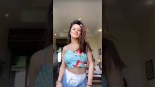 Avneet Kaur Reels Dance