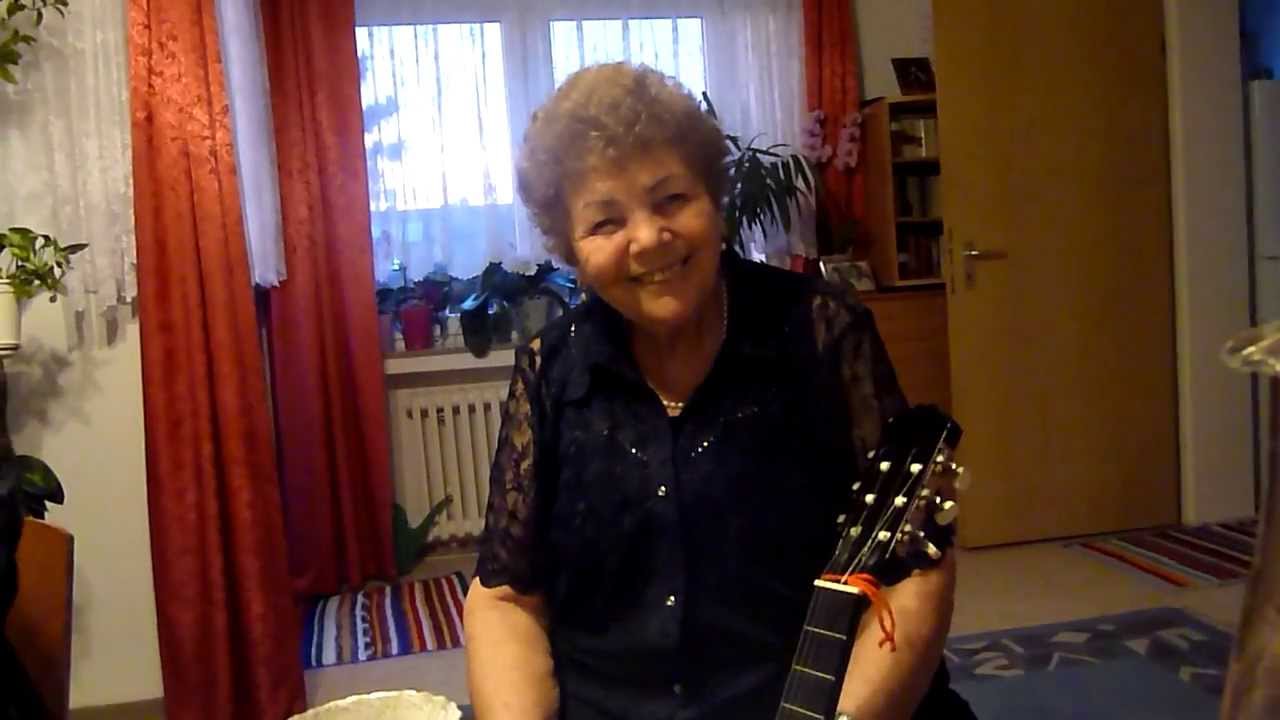 басня Крылова -Попрыгунья стрекоза.-- исполняет Флора - YouTube