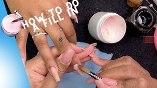 Beginner Nail Tech: How to do a Fill In-Just in time to do your Christmas Nails!