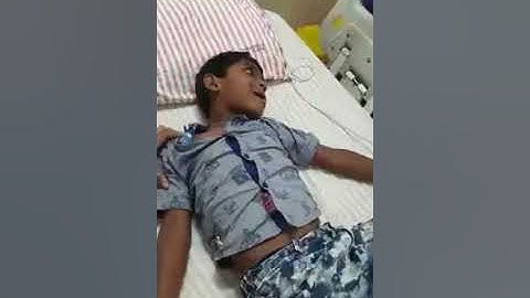 පිස්සු බලු රෝගය වැලදුනු දරුවෙක්. ඉතා දුර්ලභ රූප රාමු පෙලක්