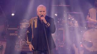 Video thumbnail of "Bernard Lavilliers - Pigalle La Blanche - Festival de Carcassonne (22 juillet 2019)"