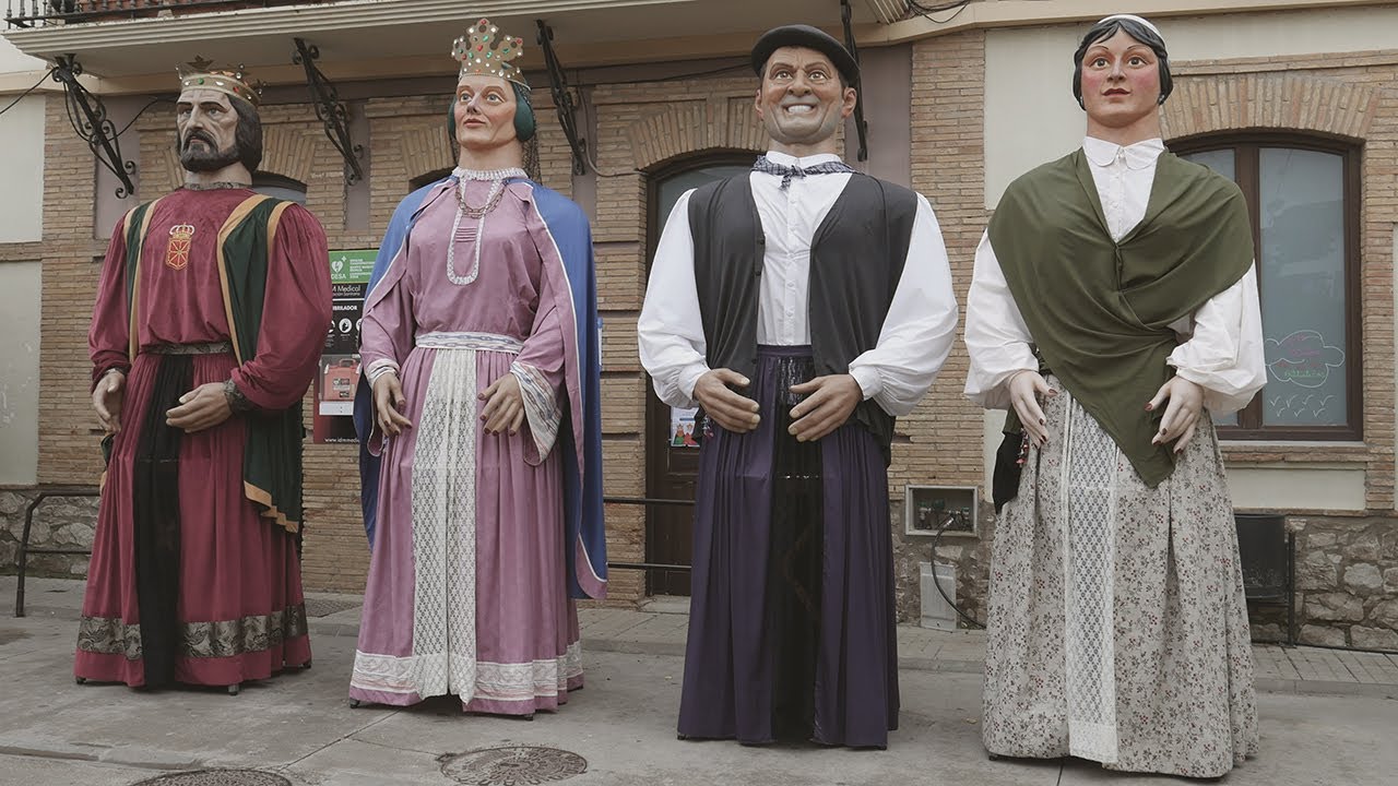 Comparsa de Gigantes de BUÑUEL con la Comparsa Peña Delicias de ZARAGOZA