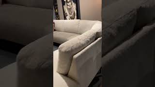 Wat vind jij van deze unieke bank? Bank 𝐁𝐞𝐥𝐥𝐚 is een prachtige bank, hier uitgevoerd in een be