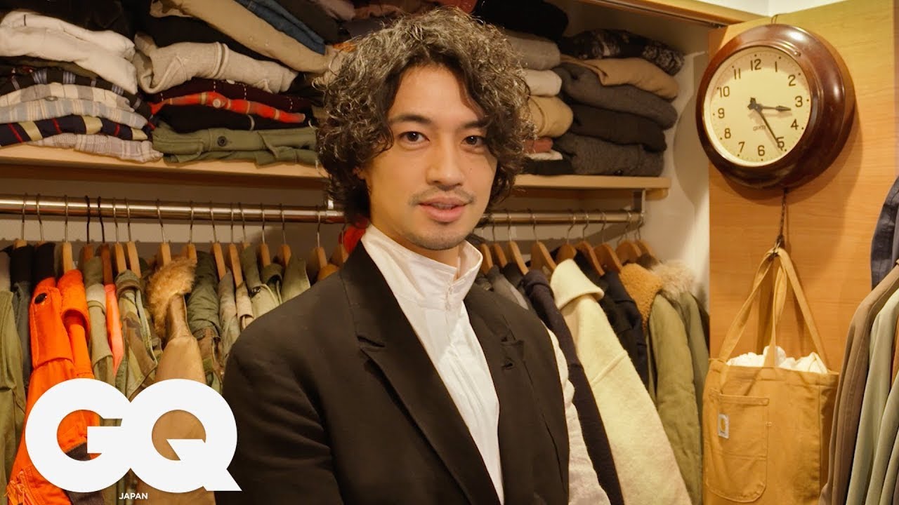 高密度の“６畳ミリタリー古着部屋”。斎藤工が東京・祐天寺のコレクターを尋ねる   TINY ROOM UNIVERSE   GQ JAPAN