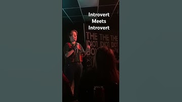 The most introverted high five ✋ | #standupcomedy #introvert #crowdwork