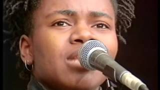 Tracy Chapman - Behind The Wall (Nelson Mandela 70th Tribute Concert, 1988)