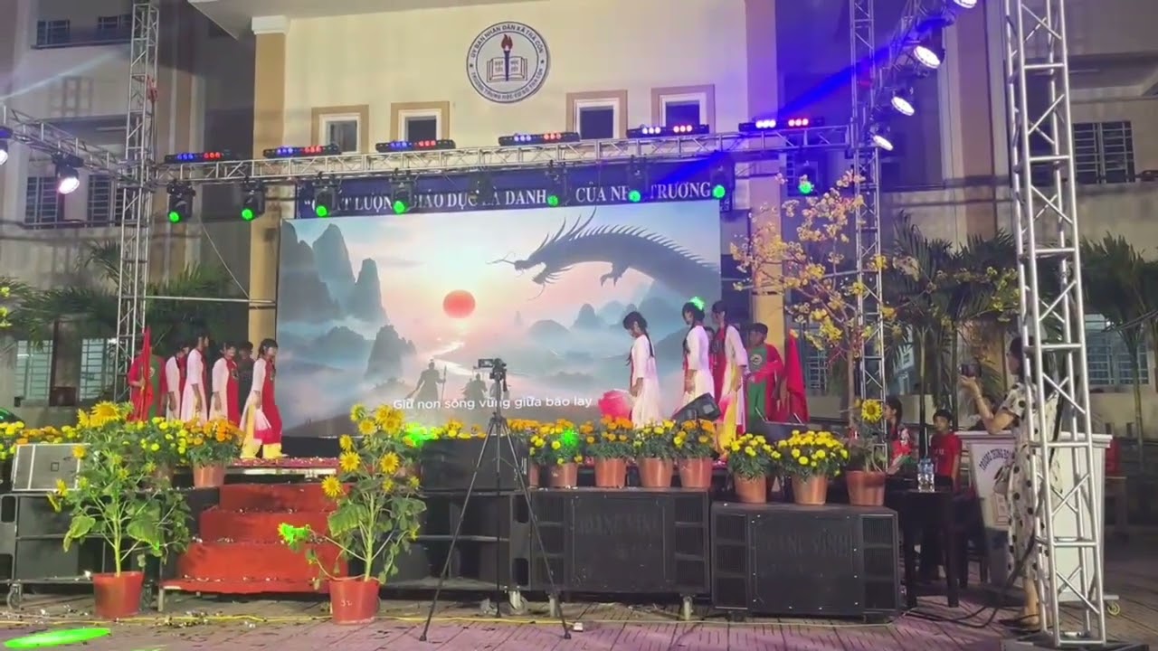 Hội diễn múa văn nghệ trường trung học cơ sở Trà Côn lớp 7A3 giải A