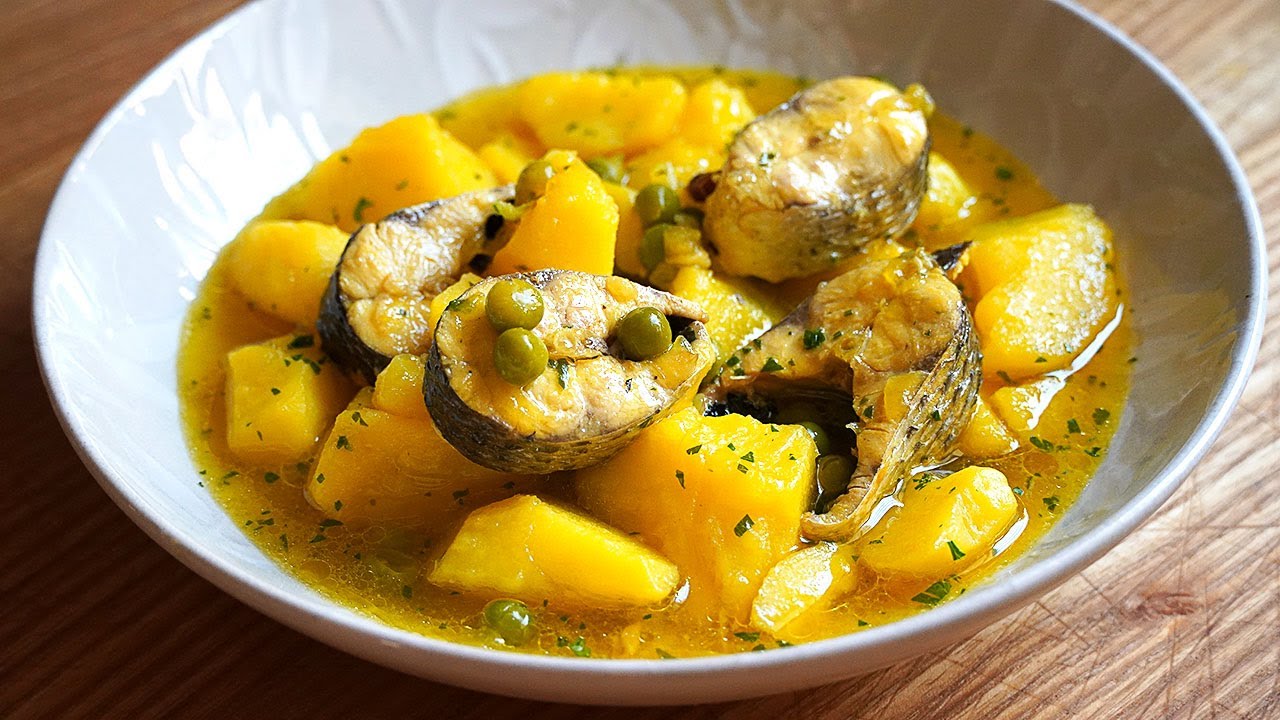 Guiso de patatas con pescado ¡para chuparse los dedos! Receta de guiso de pescado en amarillo fácil