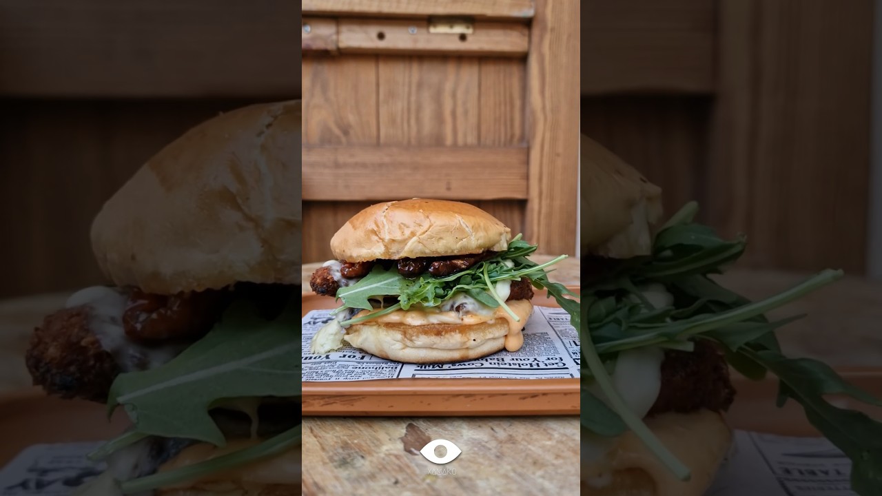 Best Crispy Chicken Burger Ibiza🍔🤤💣 #xamakoibiza #ibizaburger #hamburger #bestburger #ibiza #food