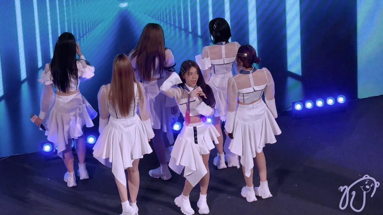 [Fancam] 240321 BNK48 (Hoop Focus) - Kiss Me! (ให้ฉันได้รู้) @ Sudsapda ...
