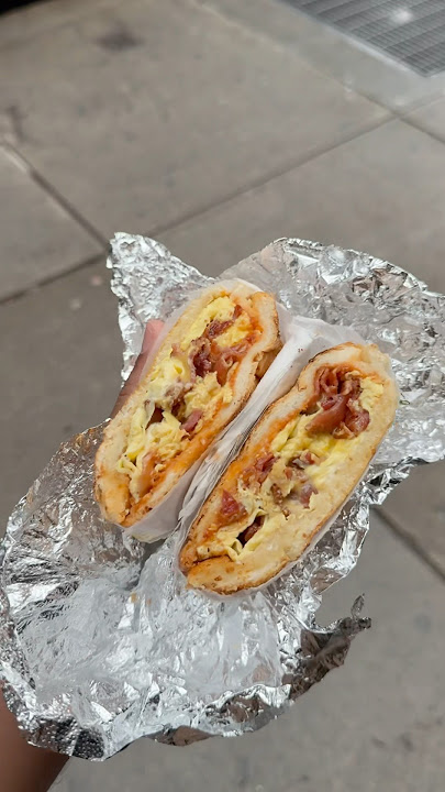 My First New York Bodega #foodie #foodvlog #newyork #bodega #foodreview #breakfast #bacon #sandwich