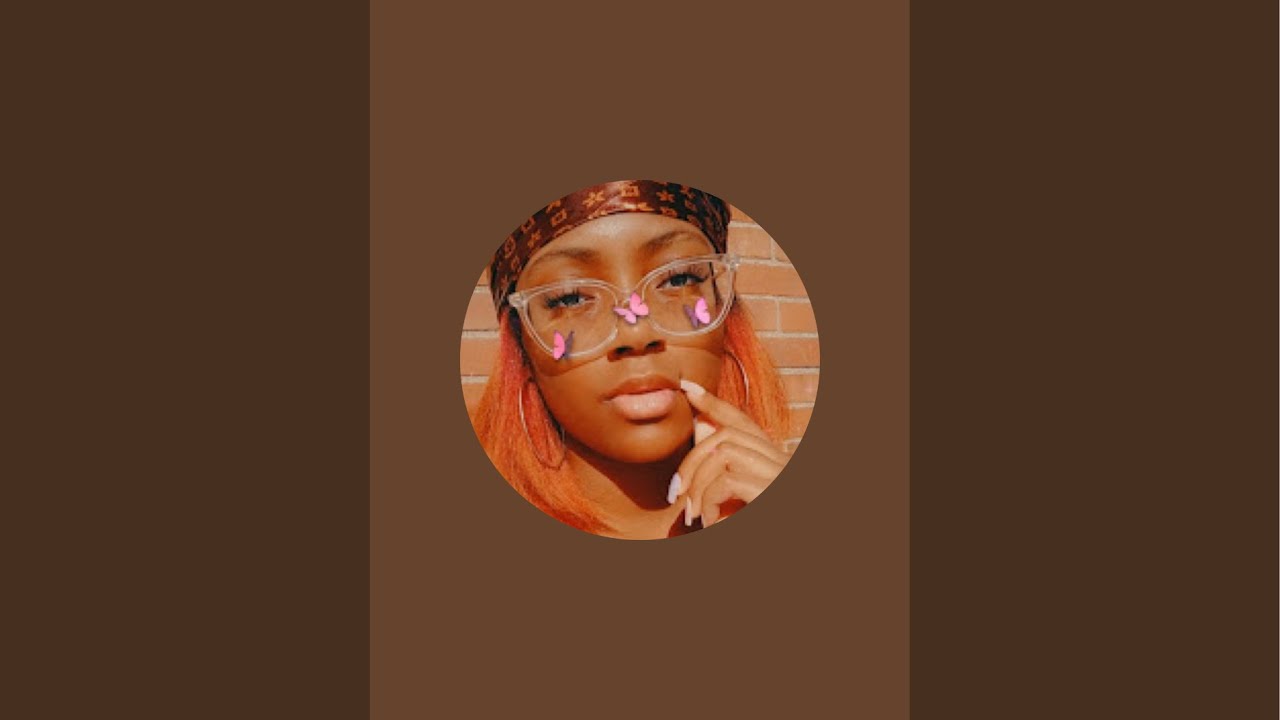 Leah Loves Nailz is live!