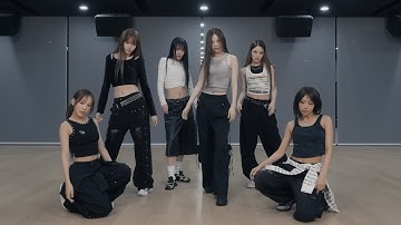 izna (이즈나) – ‘Mamma Mia’ Dance Practice Mirror