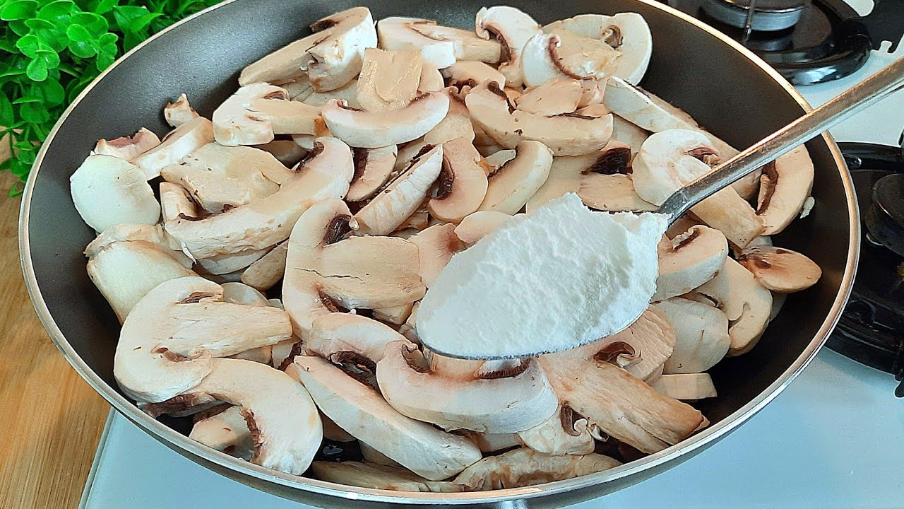 ???? Mantarın üzerine UN ekleyin???? Sonuçtan çok memnun kalacaksınız???? Nefis Yemek Tarifleri