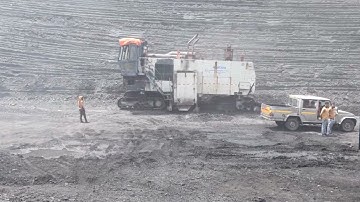 Surface miner in operation on a Coal bench in OCP #mining #miningmadeeasy #surfaceminer #shortvideo