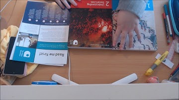 Open University Unboxing - DD102 Books