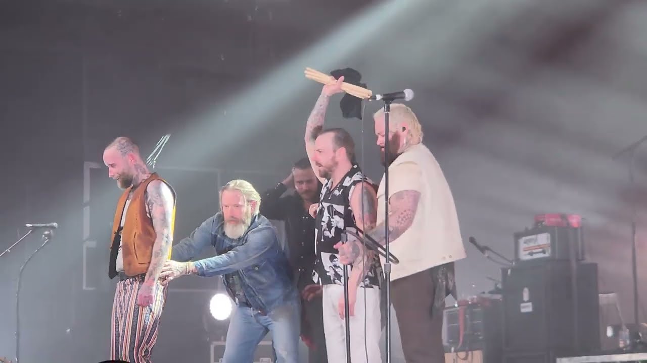 Alexisonfire - Happiness By Kilowatt live Sydney (11/03/2025)