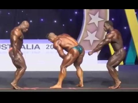 Footage of Dallas McCarver collapsing on stage...