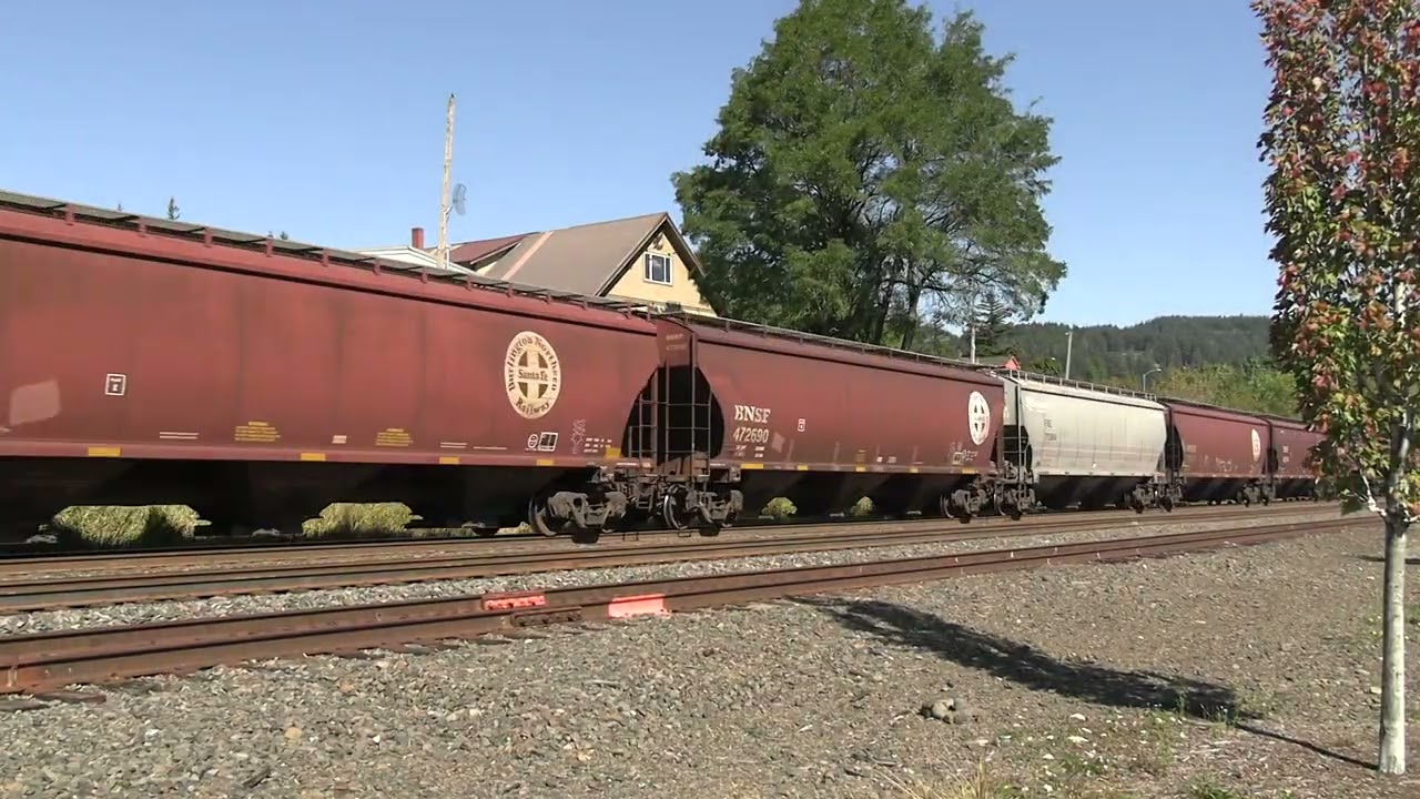 BNSF 7786 West: MP 53.9, Stevenson, WA