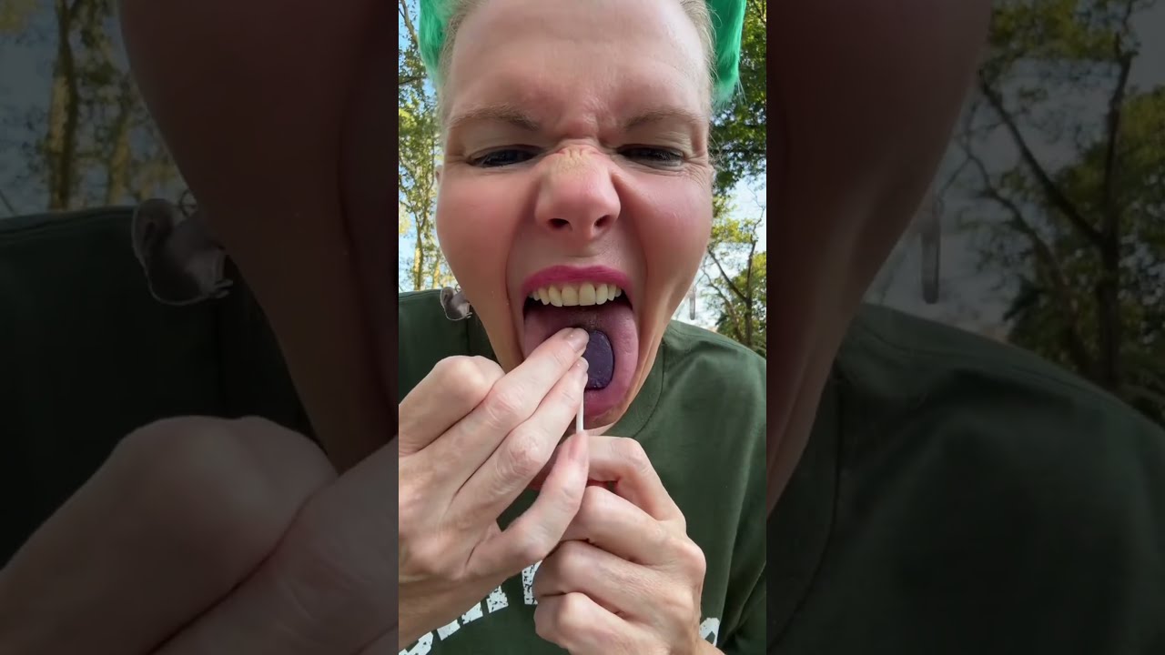  LEVELUPSHORTS SHORT ASMR CANDY Eatingsounds CRINGE OHIO MUKBANG EATING LOLIPOP MOUTH