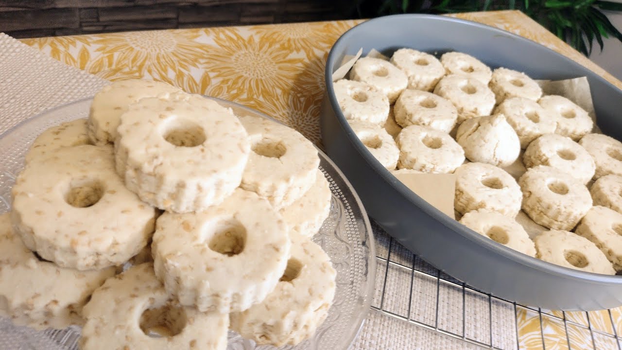 كعك أبيض صفاقسي بالكاكويه والجلجلان (غريبة)🥜😋 sesame and peanuts cakes