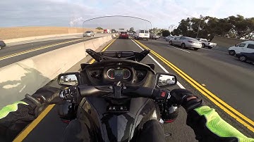 Moto-Blog: Chit Chat about the Kuryakyn grips on a Spyder RT