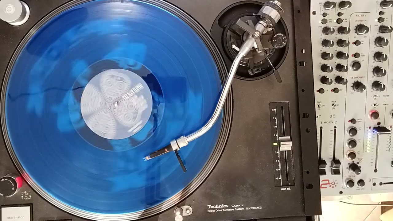 Melly–The Blue Clover B2 Rotator