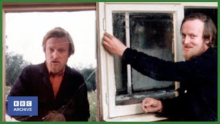 1977: Replacing a WINDOW Pane: Richard Stilgoe's DIY MASTERCLASS | Nationwide | BBC Archive