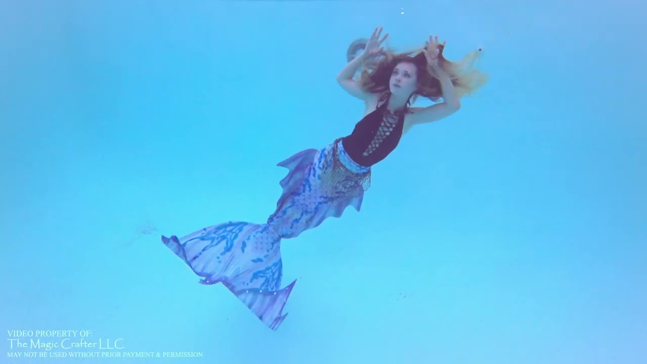 Pastel Mermaid alone in a Swimming Pool (ft. chill Japanese music by Macaroom) #professionalmermaid