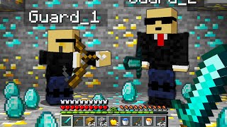 Minecraft UHC but I secretly spawned bodyguards...