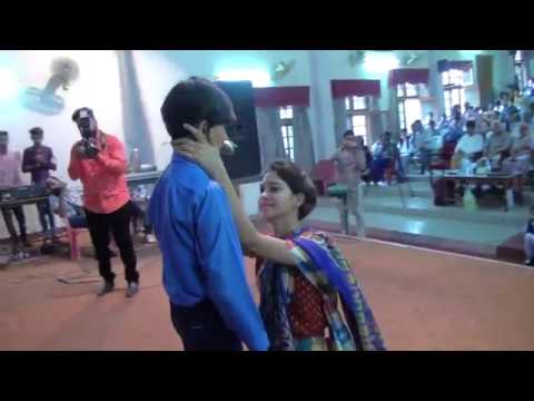 Pass Bulati Hai Kitna Rulati Hai - Maa
