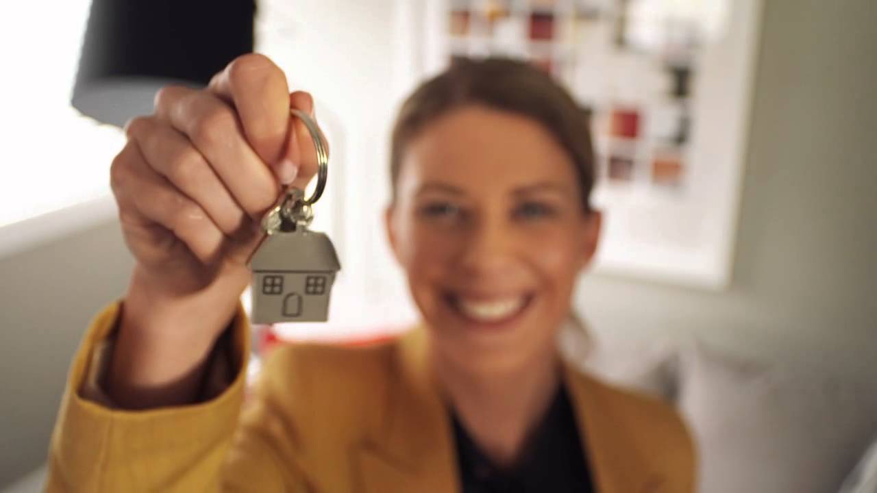 Century 21 'What's Special' TV Commercial  2012