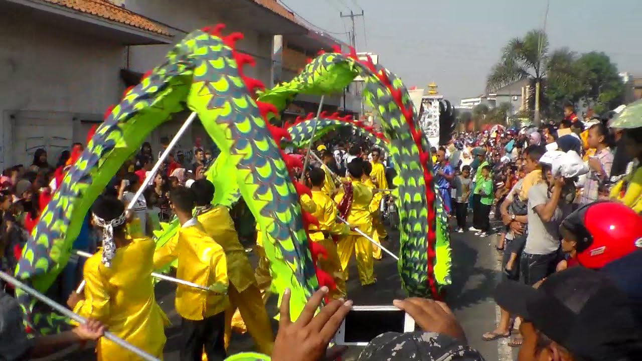 ARAK ARAKAN NGUNJUNG BUYUT SERANG CIREBON 2015
