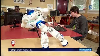 C'est votre Tour  Nao, le robot intelligent, au coeur d'un lycée de Louhans