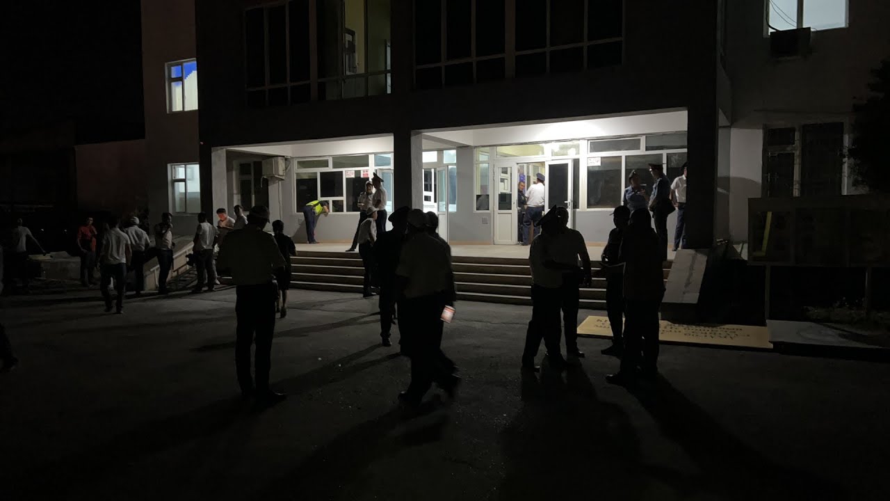 Ошто ГАИнин 61 кызматкери нааразылыкка чыкты