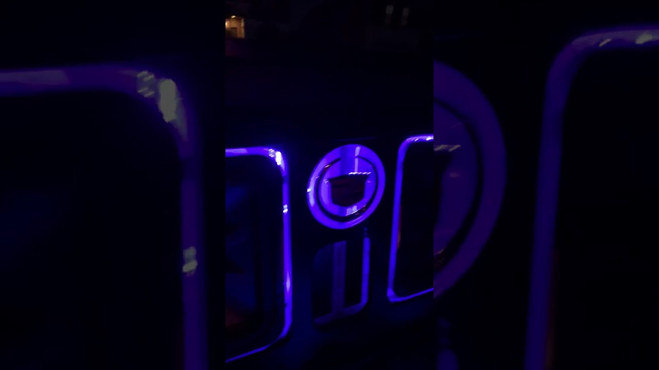 WOW!! Cadillac Escalade On 22's - AK Audio Plexi Box - Ghost lights