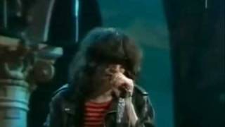 Vignette de la vidéo "Ramones - Poison Heart"