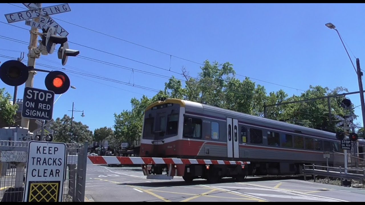 (Shortened Video) Macaulay Road Level Crossing, Kensington, Victoria