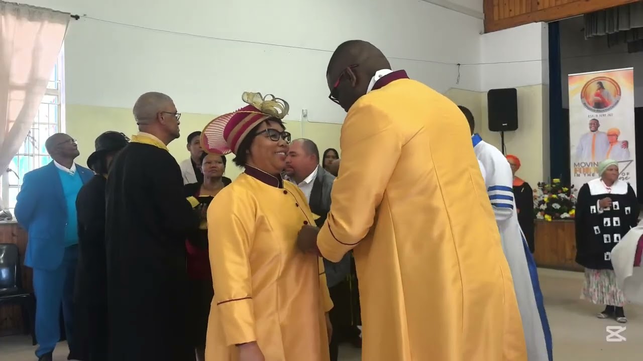 Ordyning Diens: Inhuldig en salf van raads lede