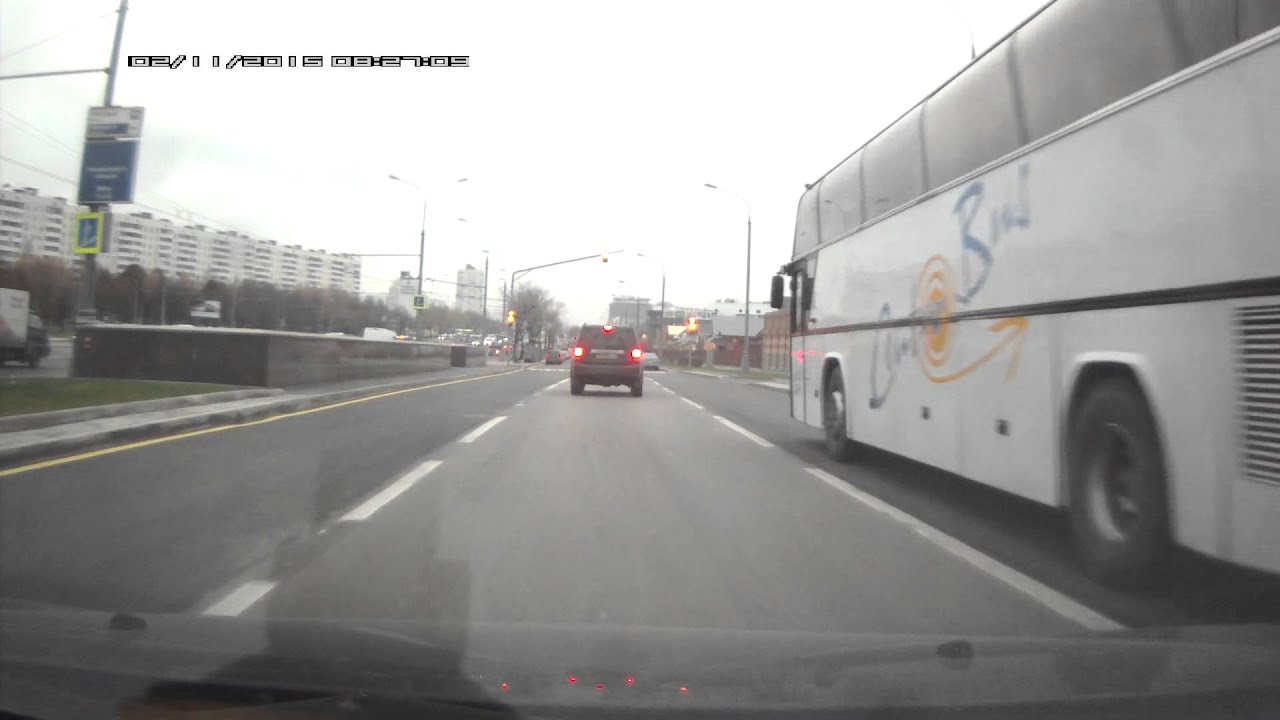 Желтая разметка запрета остановки на дублере Каширки в центр 2015 11 ...