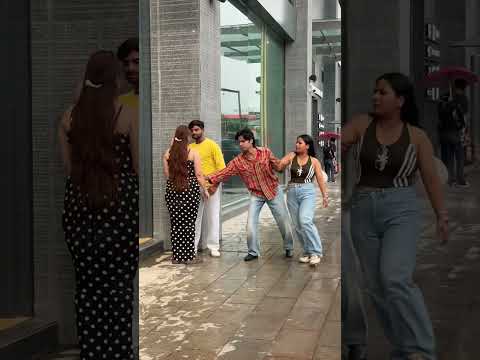 Ek Jayagi Ek aayegi 😂 #song #newsong #shortsfeed #funny #viralsong #popularsong #viralshorts
