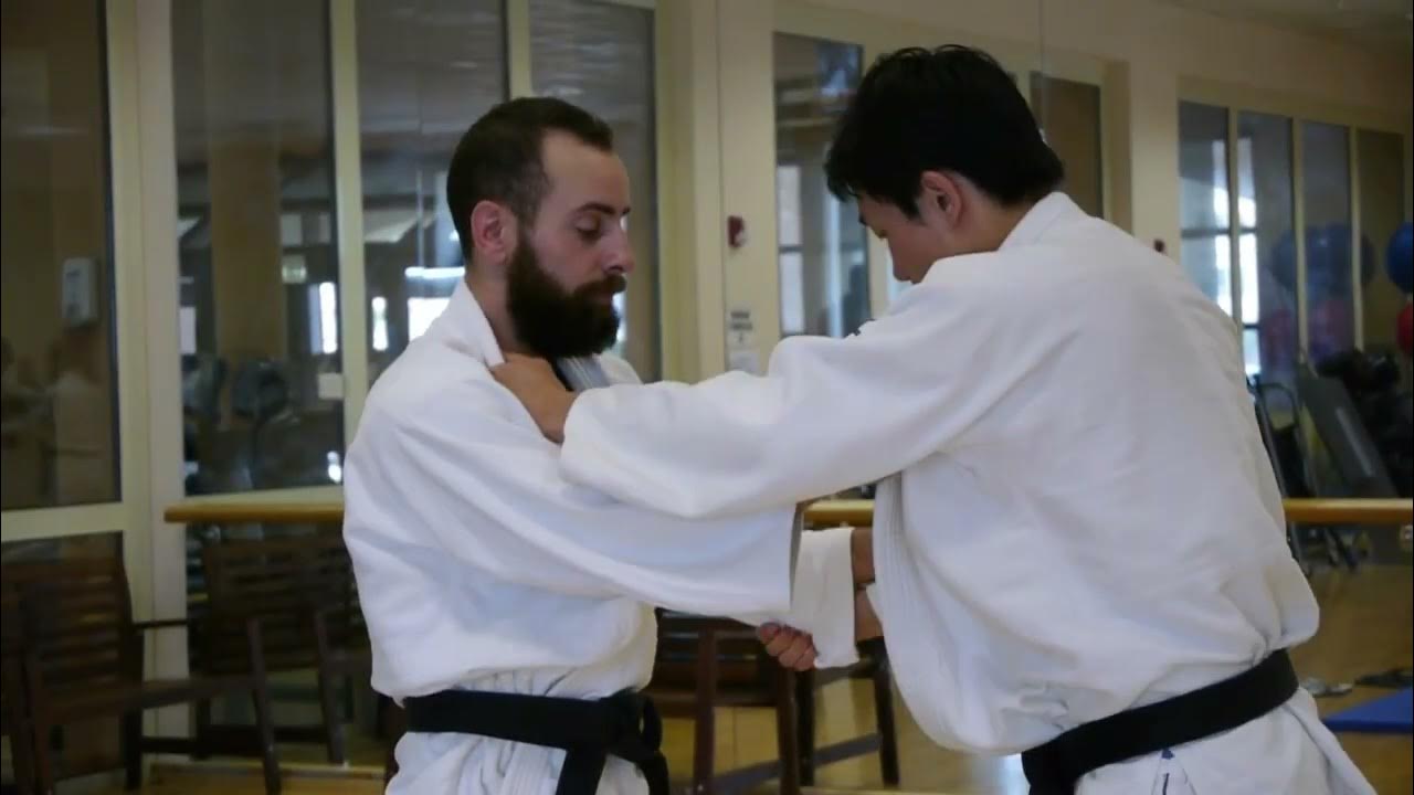 Judo throw SasaetsuriKomiashi (Lift pull ankle propping throw